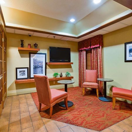 Hampton Inn Marion Bagian luar foto