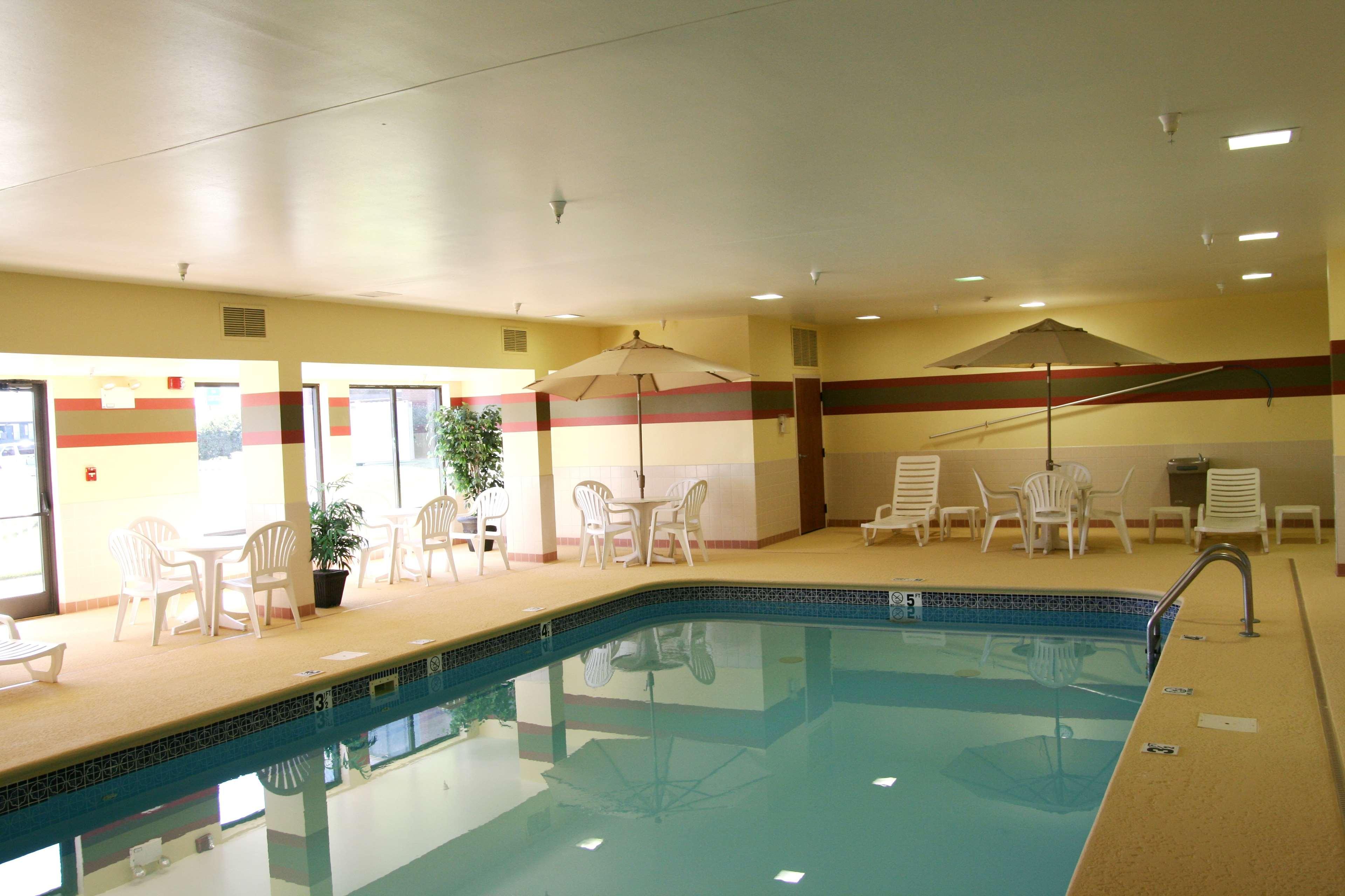 Hampton Inn Marion Bagian luar foto