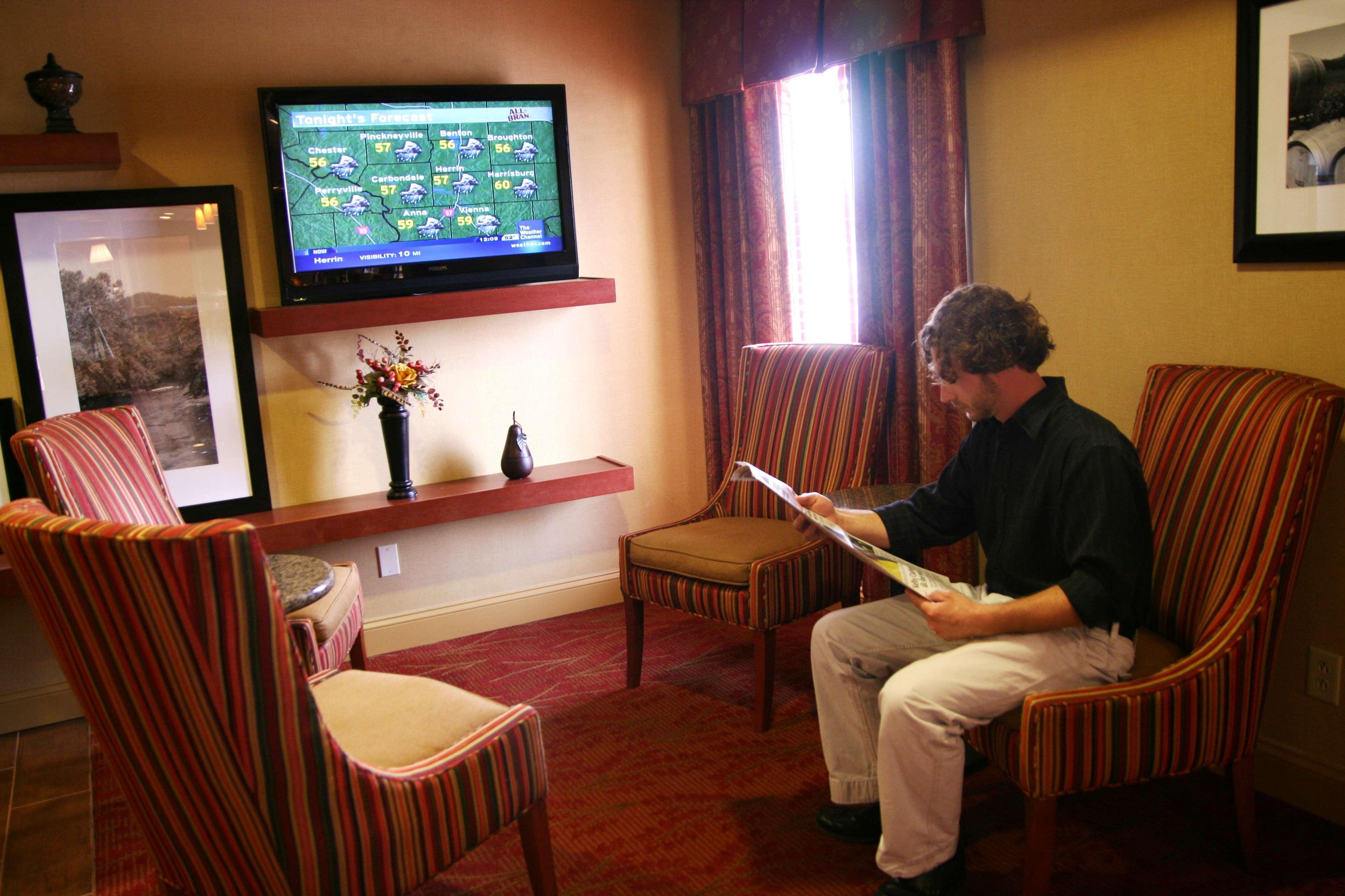 Hampton Inn Marion Bagian luar foto