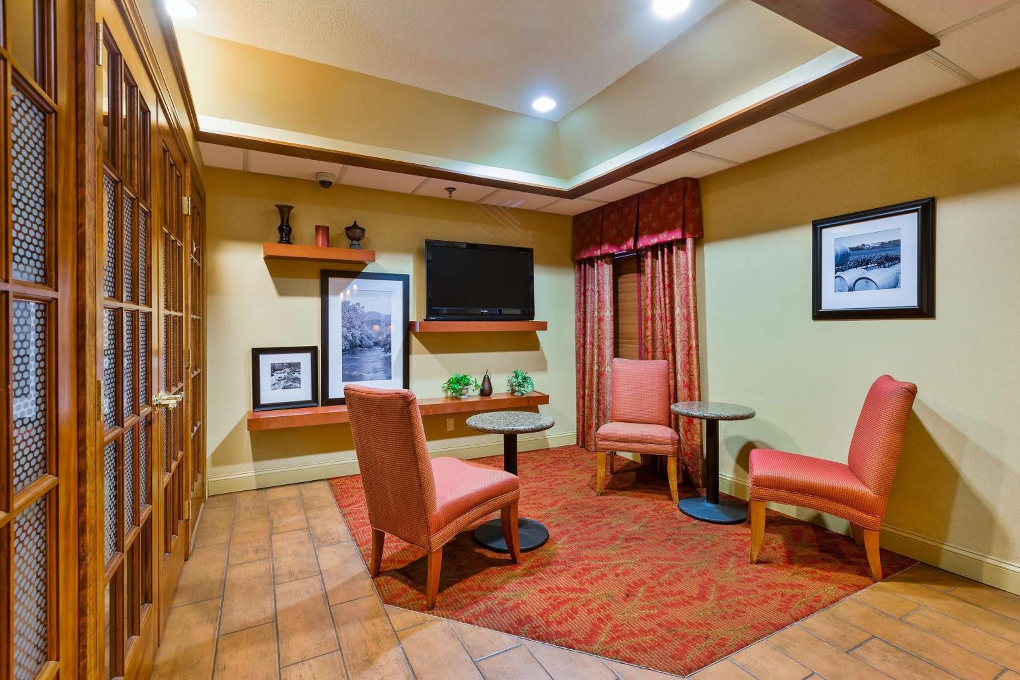 Hampton Inn Marion Bagian luar foto