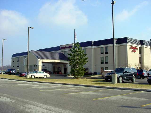 Hampton Inn Marion Bagian luar foto